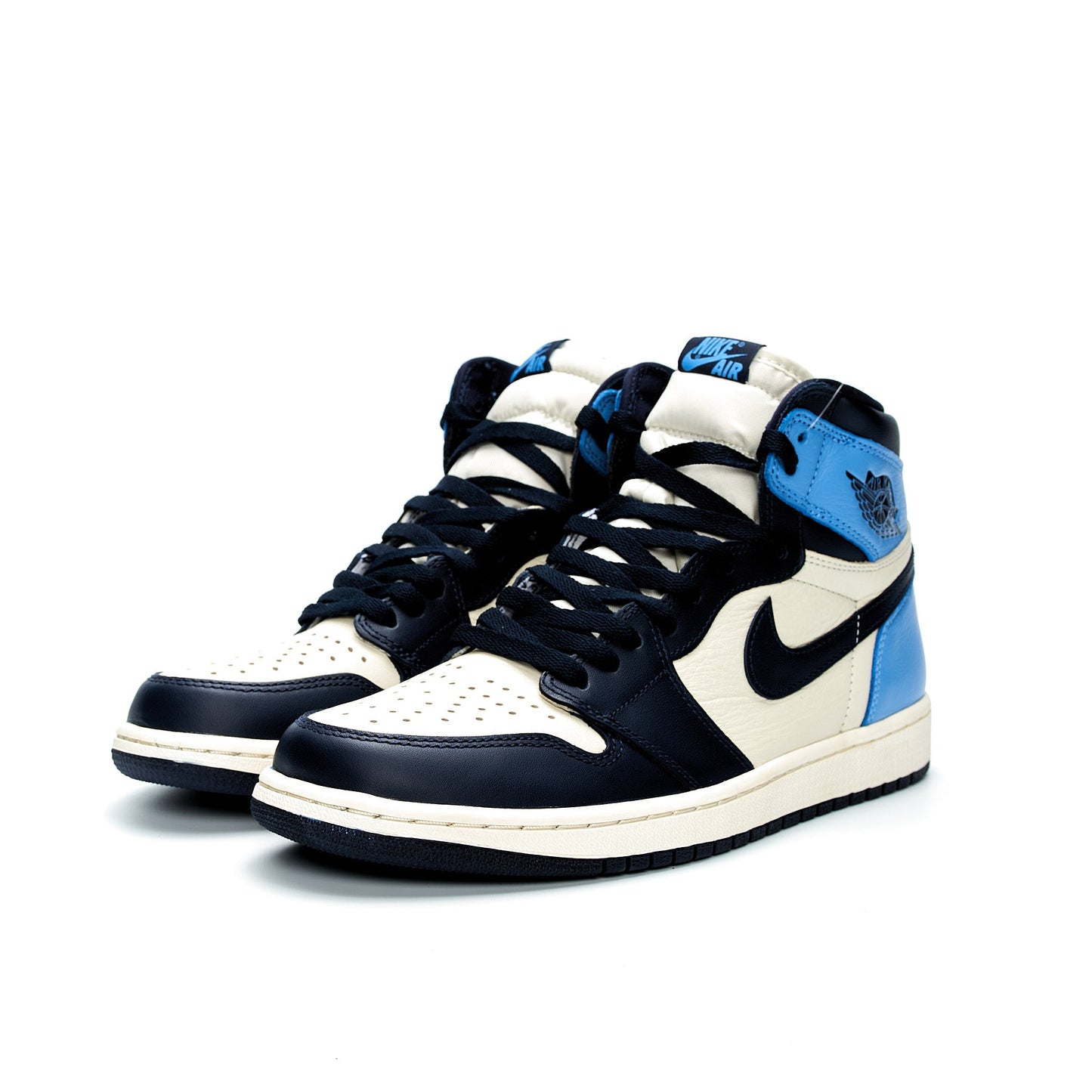 Jordan 1 Retro High Obsidian UNC